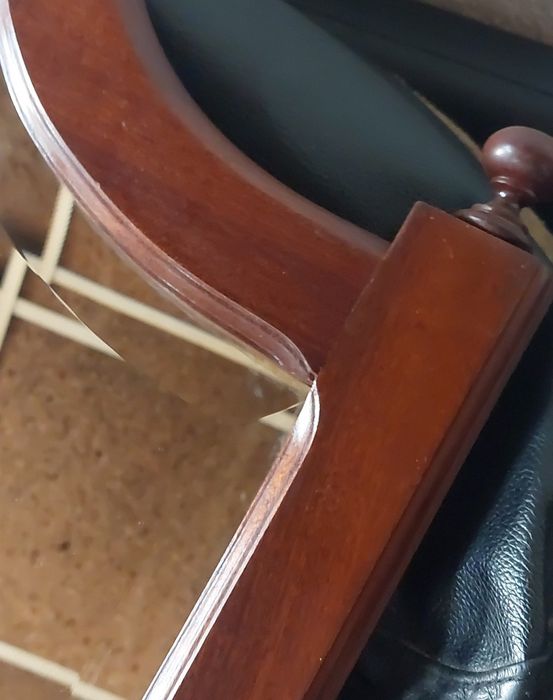 Espelho com vidro antigo