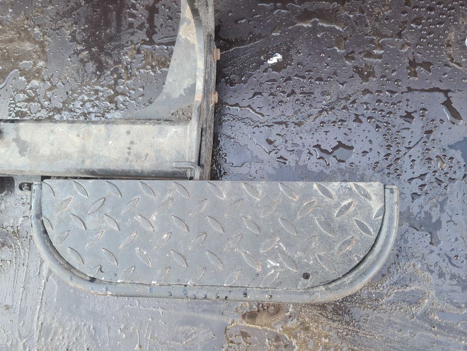 Mercedes Sprinter W907 hak holowniczy stopień OE