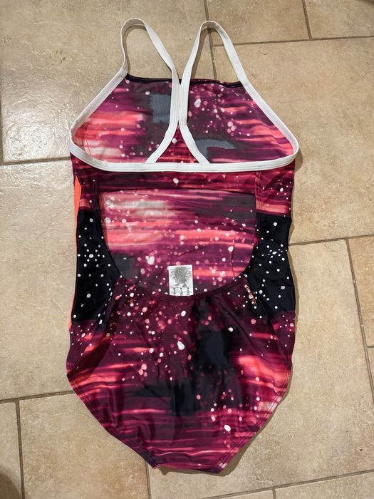 Купальник adidas , новий, 38 розмір