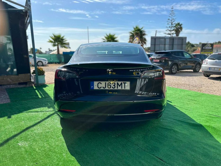 Tesla Model 3 elétrico 2019 237 cv