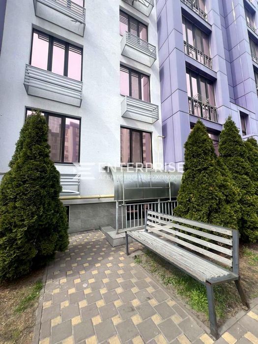 Продам комерційне приміщення ЖК Аметист