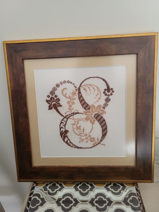 Quadro Bordado Ponto Cruz – Monograma Letra S