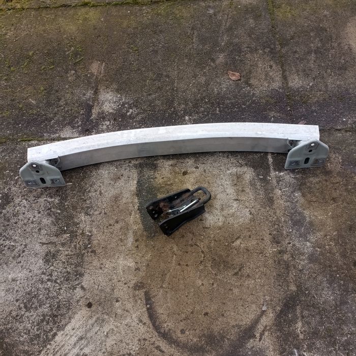 Belka tylna Mitsubishi Outlander 2020