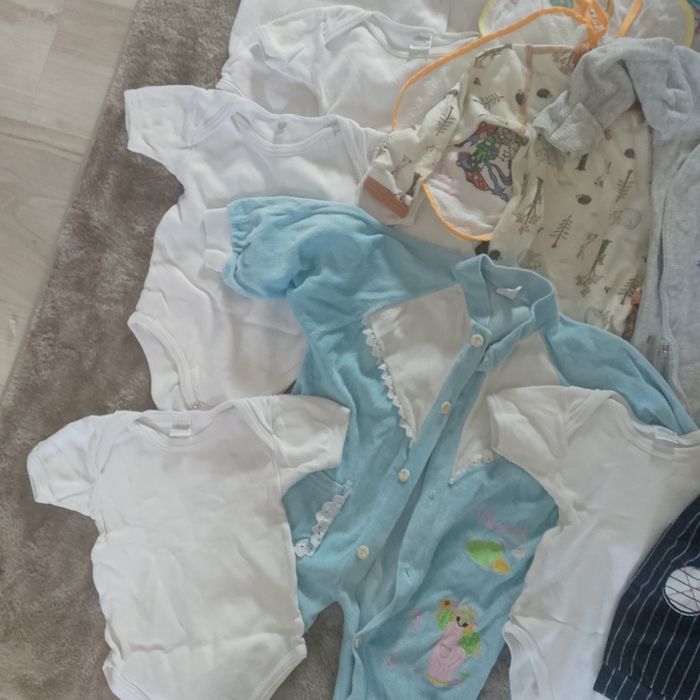 Nosidełko i body śpiochy ...
