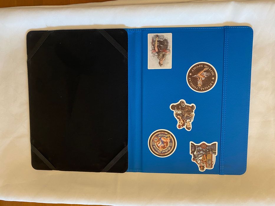 Etui (pokrowiec) na tablet 9-13”. Firma Trust