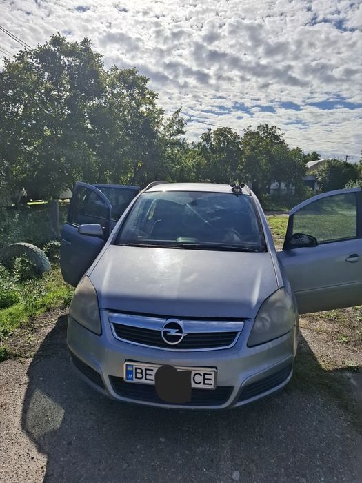 Продам Opel Zafira B