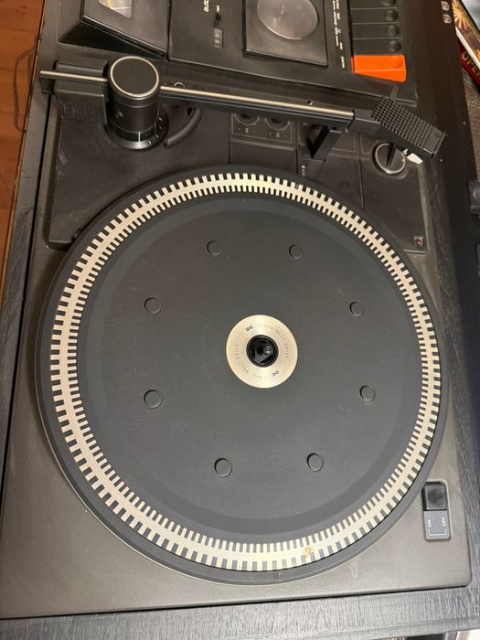 Wieża stereofoniczna typu All in one z lat 70/80
