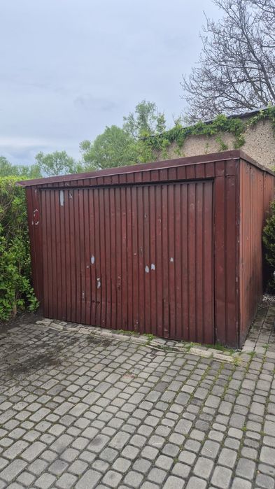 Garaż blaszany. Wymiary 3x5m