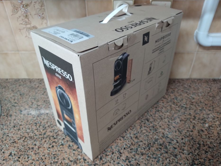 Máquina de café Nespresso casa quarto apartamento vivenda escritório gabinete carro cozinha.