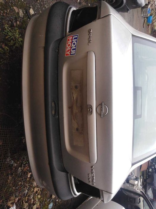 кришка багажника vectra B