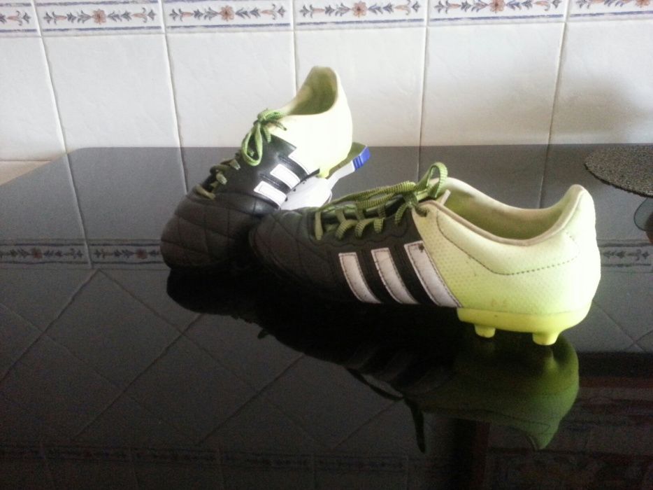 Chuteiras Adidas 38