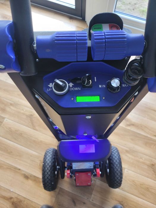 Schodołaz towarowy Antano Donkey Light z platformą elektrycz. do 150kg