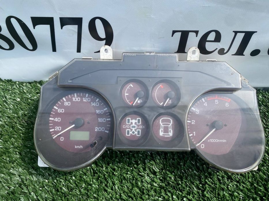 Панель приборів Mitsubishi pajero,MR402538