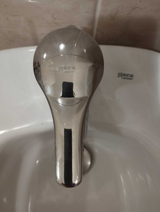 Bathroom accessory set, like new424831385328035844