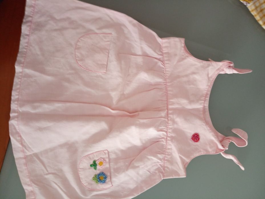 2 vestidos de menina Petit patapon - 12/18 m   88 cm			Como novos!