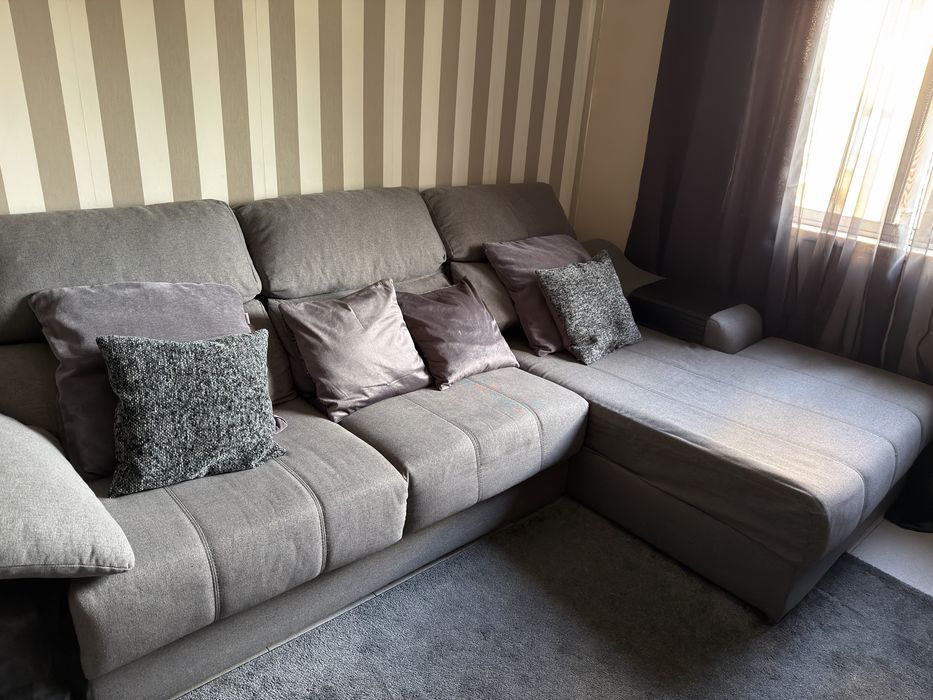 Vendo sofa Chaise Long com arrumação