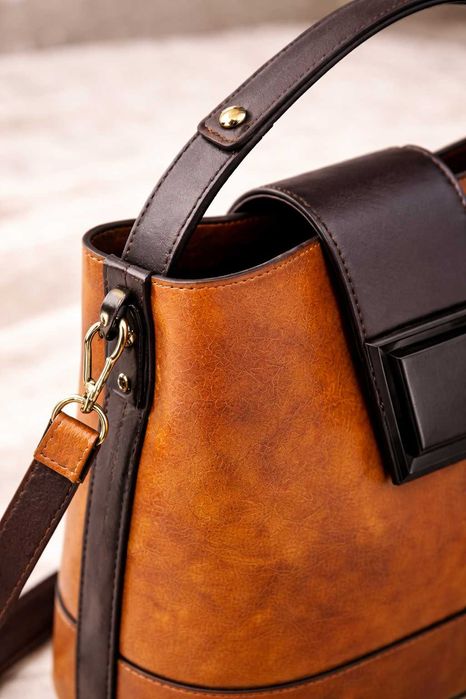Mala Feminina Cognac com Alça Ajustável – Estilo Elegante & Versátil