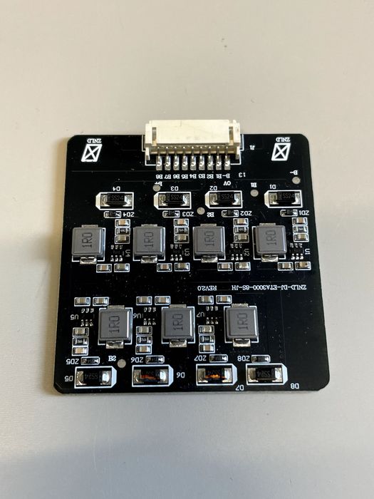 Aktywny balanser 8S Li-Ion LiFePO4 ETA3000 equalizer indukcyjny (2782)