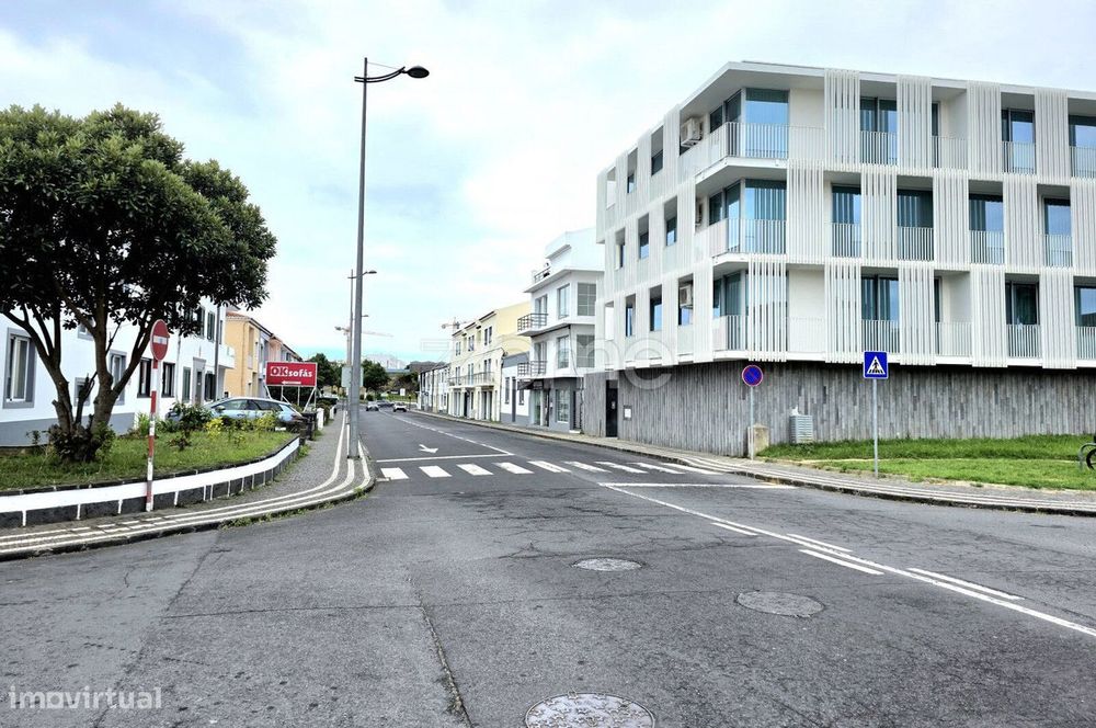 Apartamento T1 novo, para arrendamento - Ponta Delgada