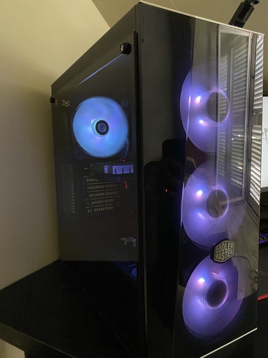Torre gamer à venda em otimo estado