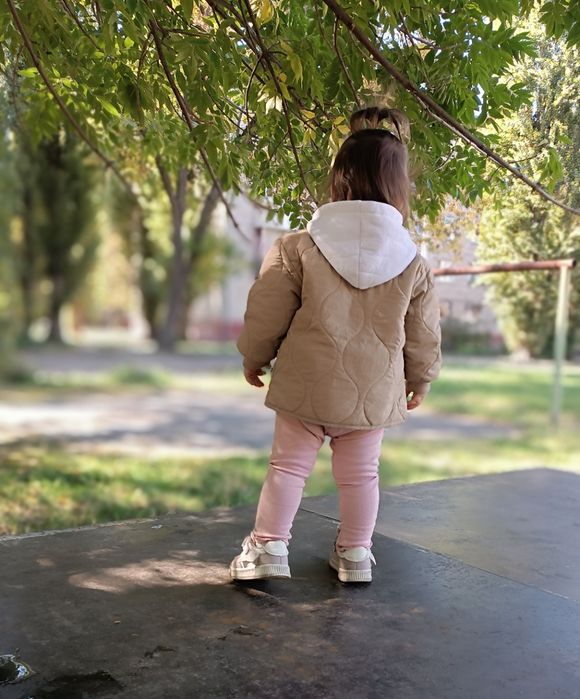 Куртка сорочка для дівчинки 12-18 бежевого кольору 86