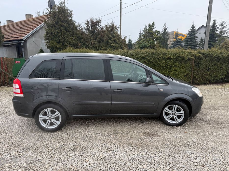 OPEL ZAFIRA 2009 1.6 7-osobowy stan bdb