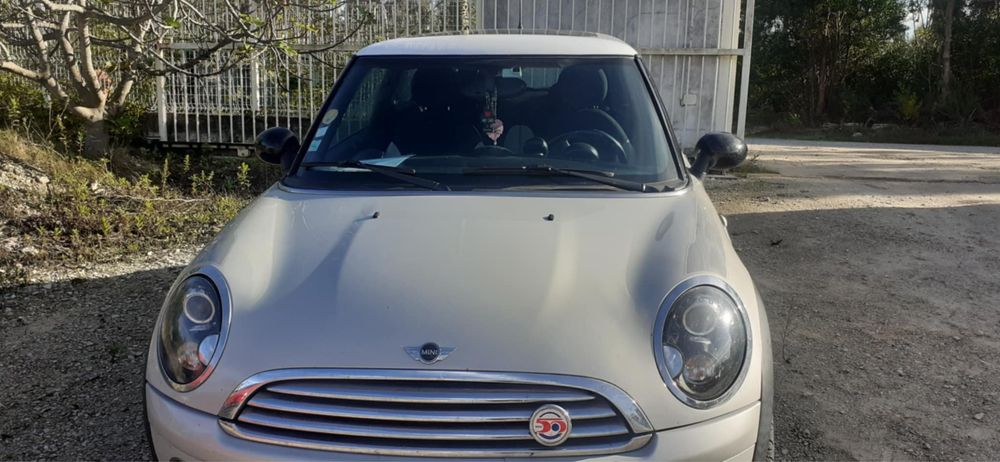 Mini Cooper  1.6 D Mayfair 50 (2010)