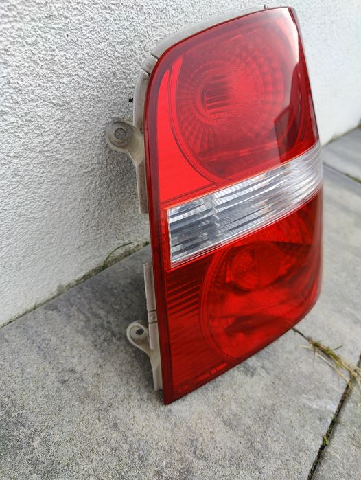 Lampa tylna prawa Touran 03-10