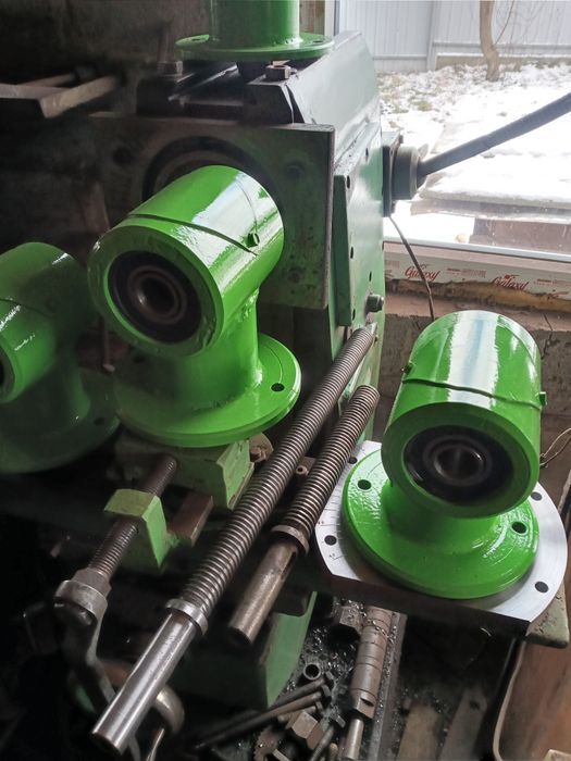 Продам вертикально-фрезерну головку для НГФ 110