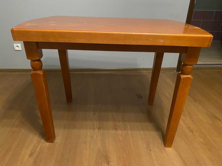 Stół drewniany uzywany