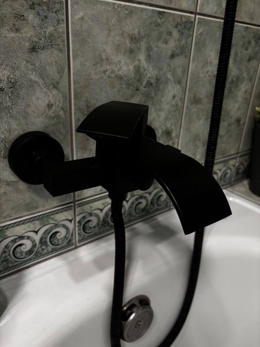 Komplet baterii nad umywalke i wanne