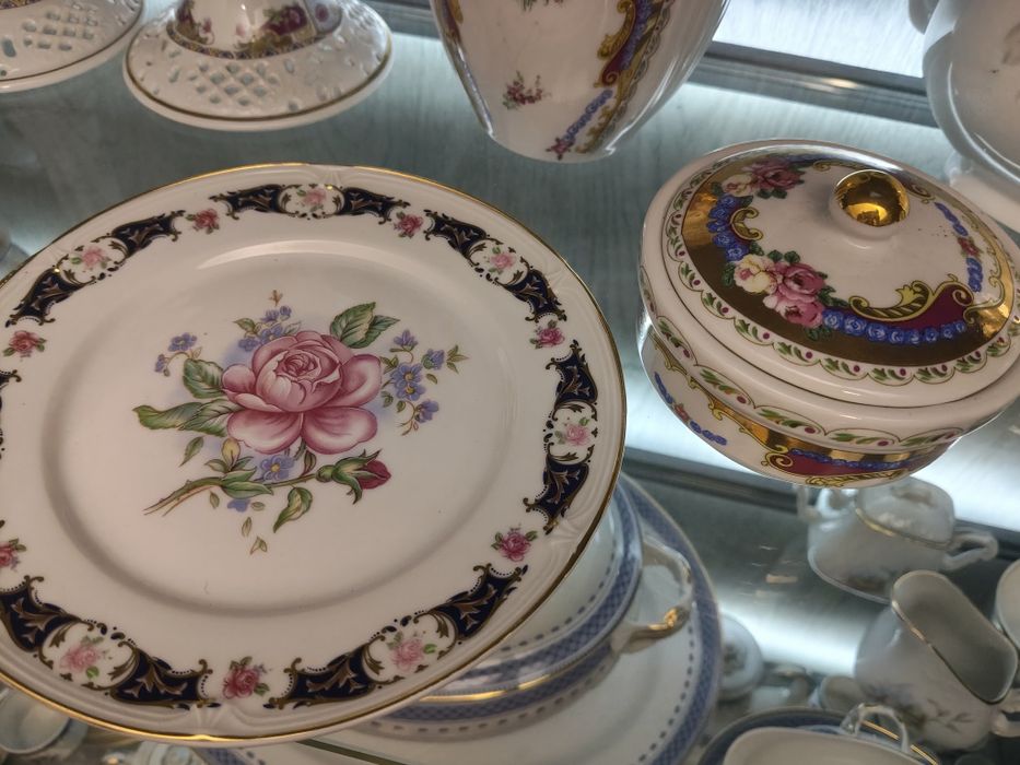 Peças decorativas em porcelana francesa Limoges – pintadas à mão