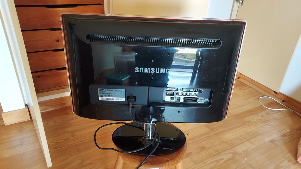Samsung HD TV 1080p full HD com comando