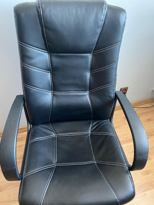 Fotel obrotowy biurowy