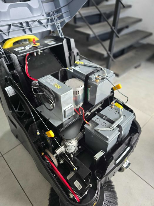 Zamiatarka KARCHER KM 75/40 W Bp Pack 2018 rok GWARANCJA Komplet NOWYCH szczotek