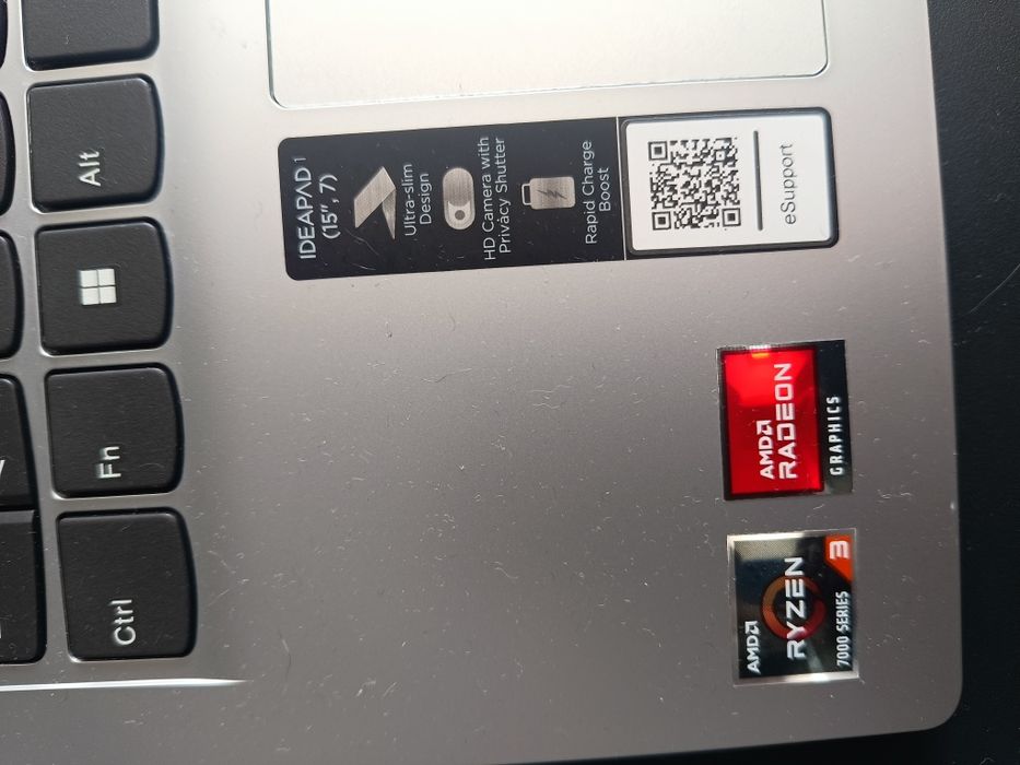 Notebook Lenovo semi novo