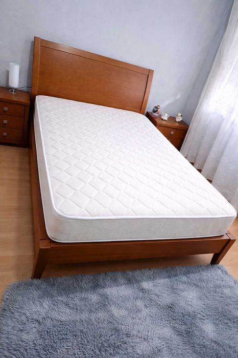 Cama de Casal em Faia + Colchão + Estrado