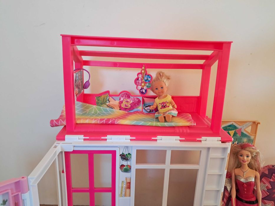 Domek Barbie składany kompaktowy +akcesoria+  lalki
