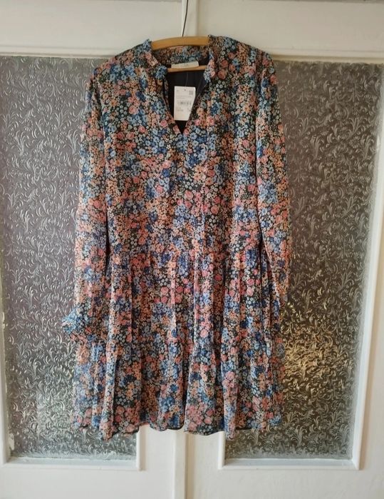 Sukienka w kwiaty plus size r. 50