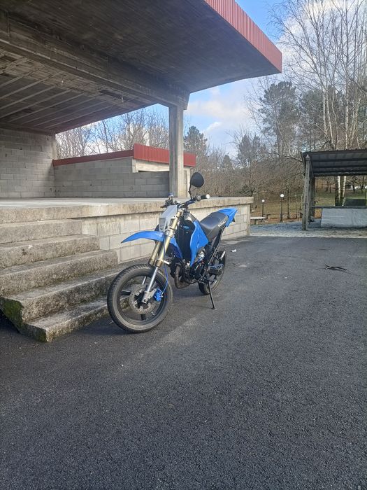 Suzuki RMX50  (200cc)