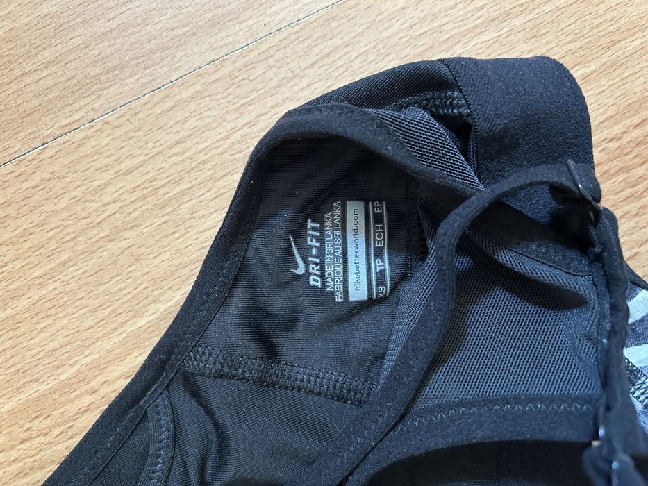 Жіночий спортивний костюм Nike