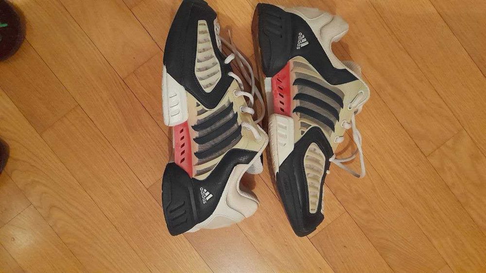 Продам кроссовки Adidas