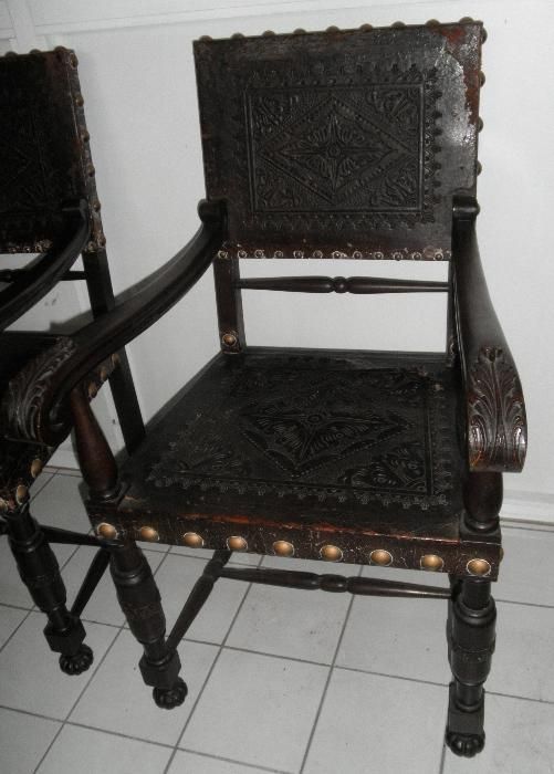 Par Cadeirões Castanho Velho Séc XIX