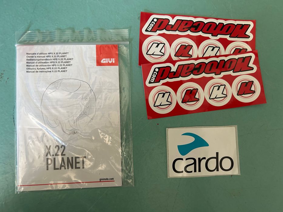 Capacete novo, preto, tamanho S, com protecção/saco