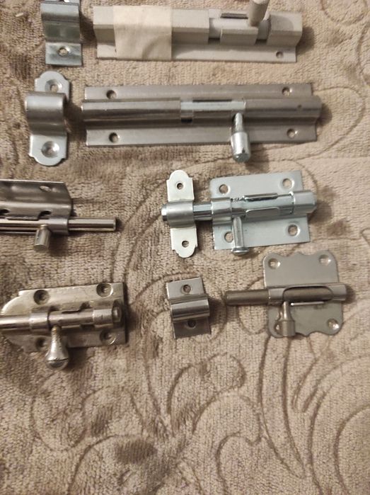 8 Fechos de porta tudo 5€