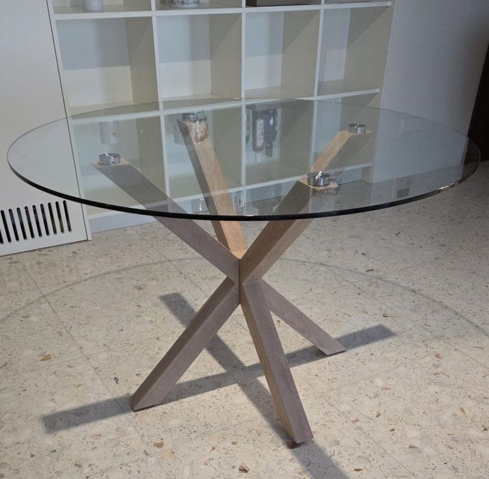 Conjunto de Mesa e 4 Cadeiras (Novo)