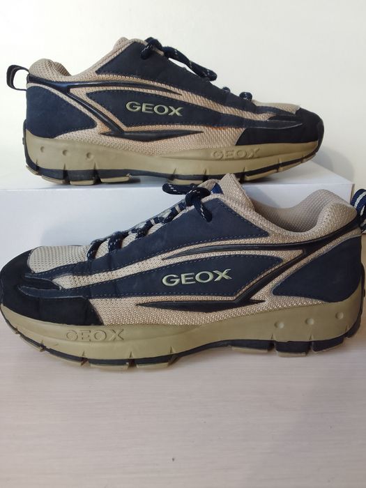 Кросівки  GEOX   39  розмір