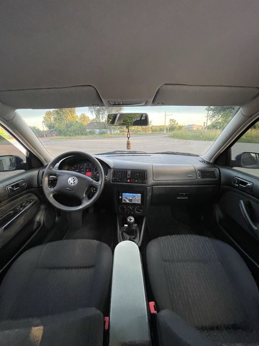 Volkswagen Golf 4