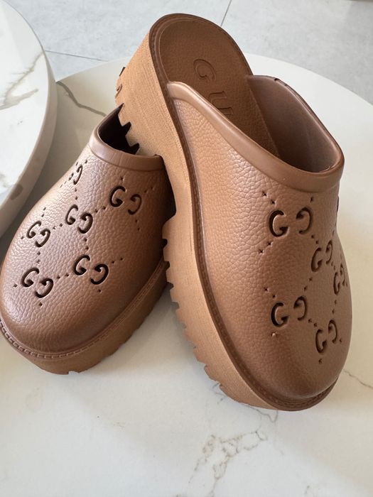 Klapki GUCCI brąz 39