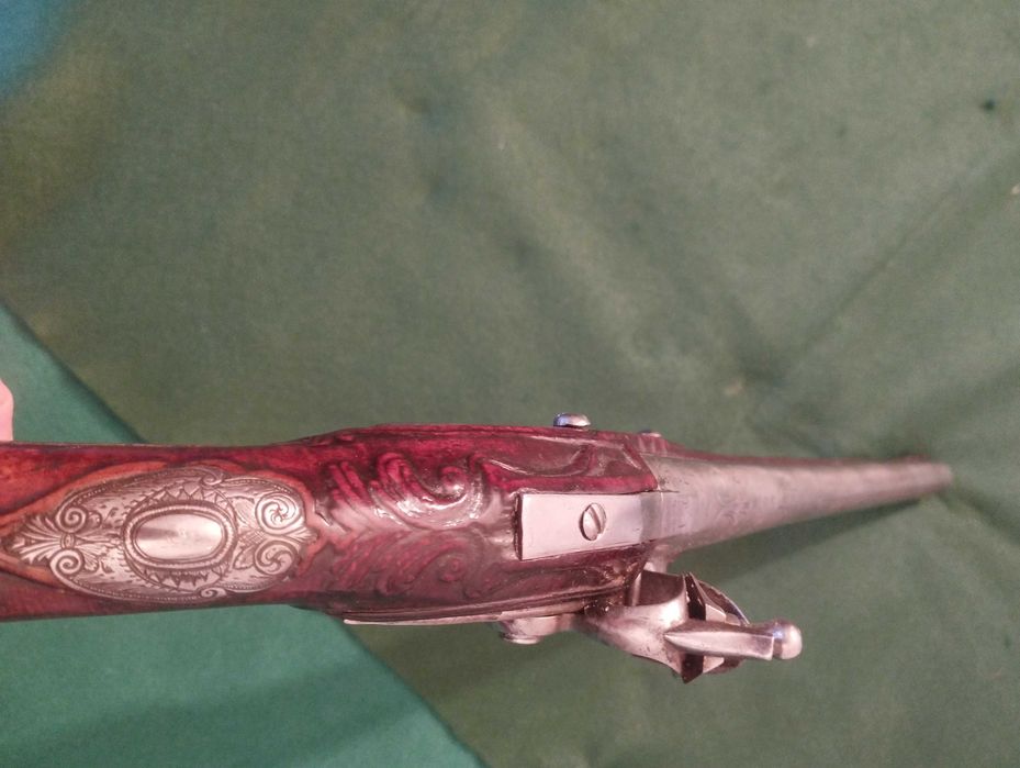 Pistola italiana de pederneira, datada de aproximadamente 1720/1750